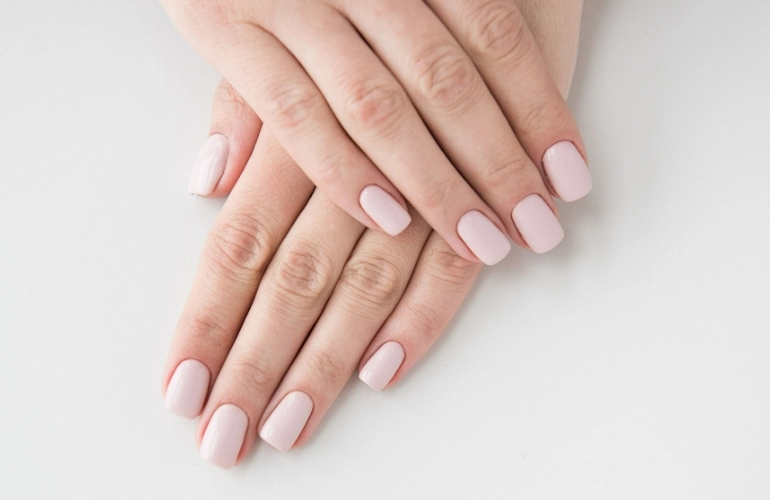 Manicure hybrydowy